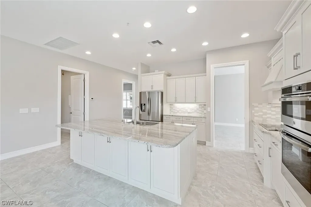 7805 Hawthorne Drive Naples FL 34113