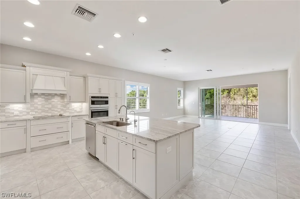7805 Hawthorne Drive Naples FL 34113