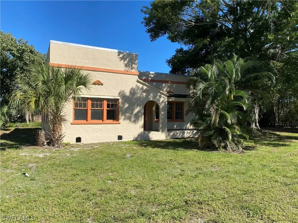 313 Balboa Avenue Fort Myers FL 33905