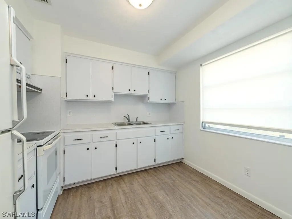1055 13th Street N Naples FL 34102