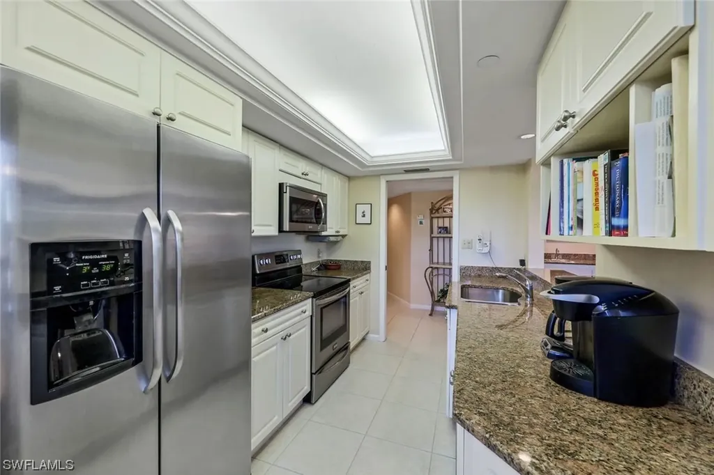 6040 Pelican Bay Boulevard Naples FL 34108