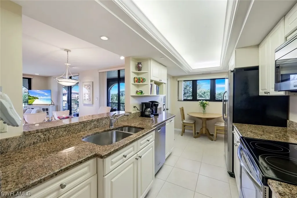 6040 Pelican Bay Boulevard Naples FL 34108