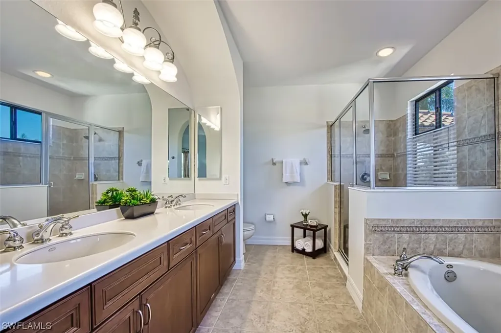 8832 Tropical Court Fort Myers FL 33908