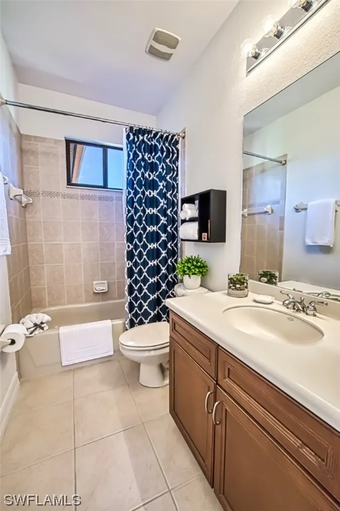 8832 Tropical Court Fort Myers FL 33908