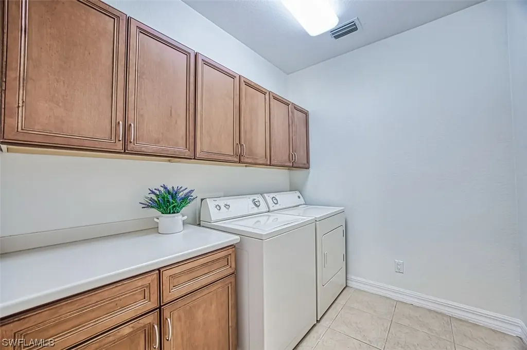8832 Tropical Court Fort Myers FL 33908