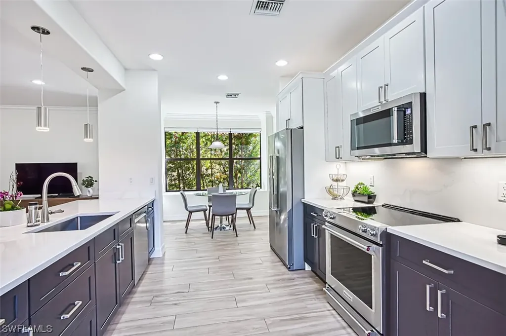 8832 Tropical Court Fort Myers FL 33908