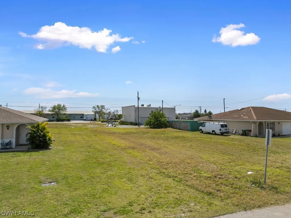 806 NE 8th Street Cape Coral FL 33909