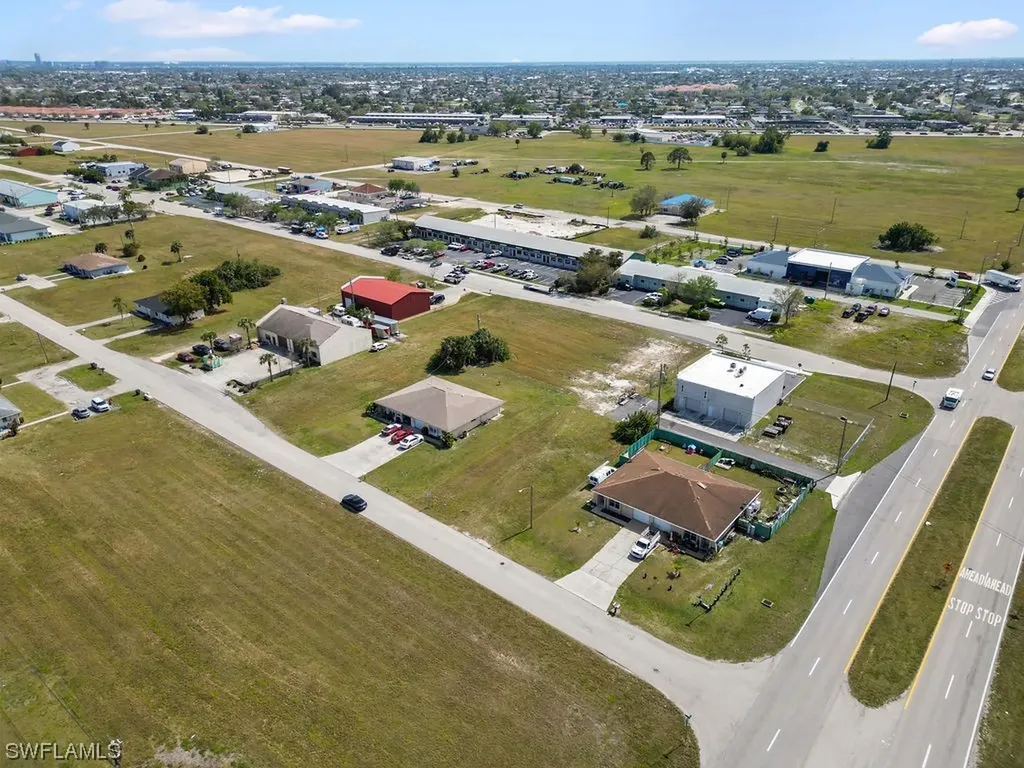 806 NE 8th Street Cape Coral FL 33909