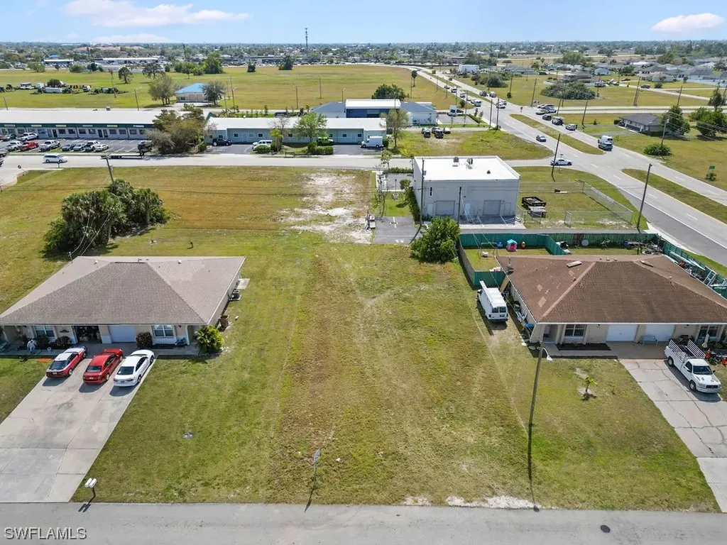 806 NE 8th Street Cape Coral FL 33909