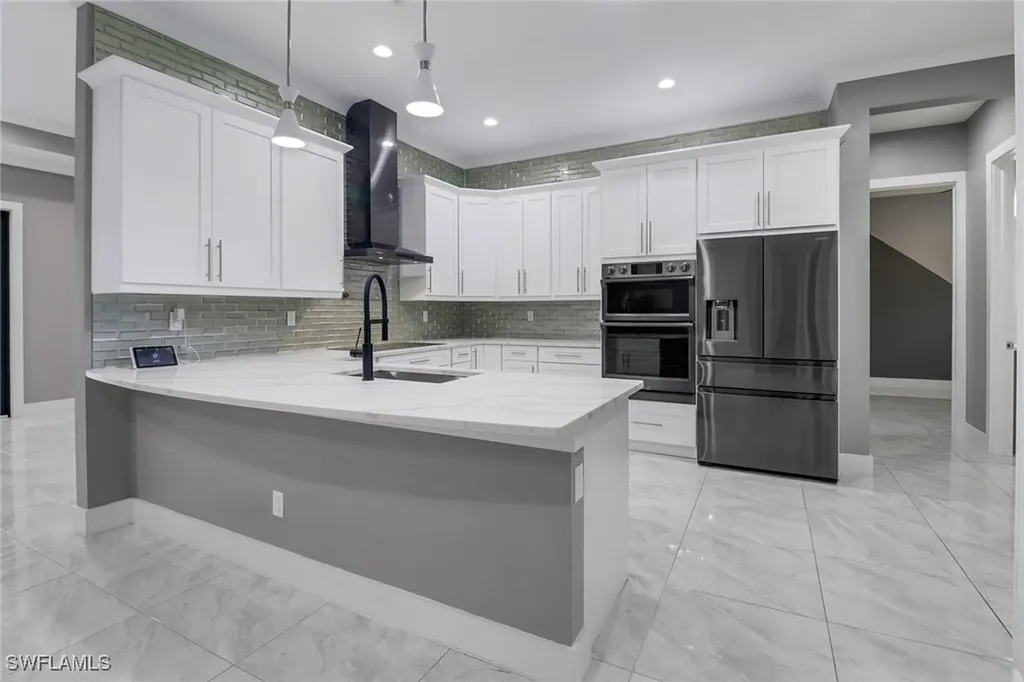 481 7th Street NW Naples FL 34120
