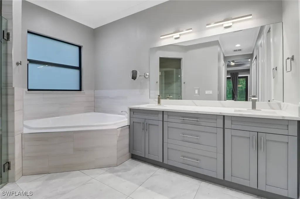481 7th Street NW Naples FL 34120