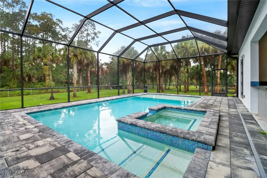 481 7th Street NW Naples FL 34120