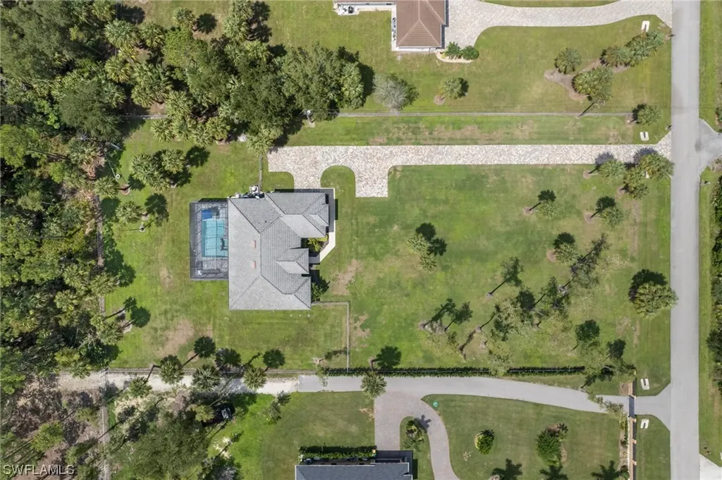 481 7th Street NW Naples FL 34120