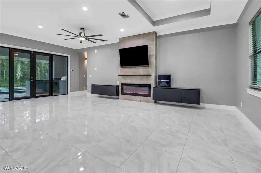 481 7th Street NW Naples FL 34120