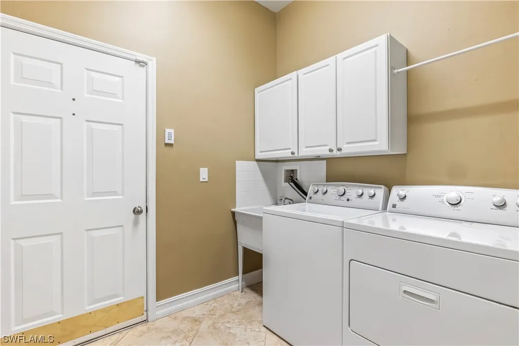 7850 Sanctuary Circle Naples FL 34104