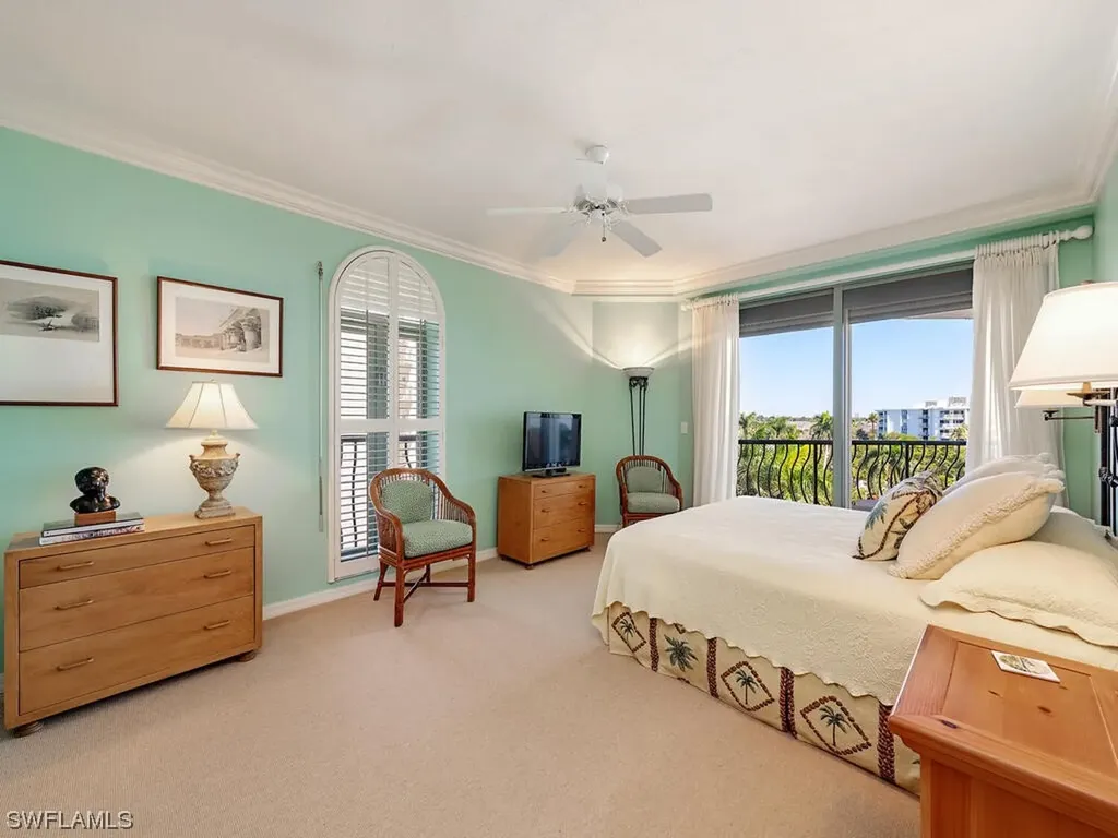1221 Gulf Shore Boulevard N Naples FL 34102