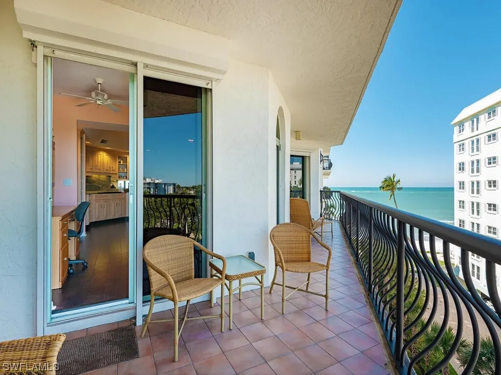 1221 Gulf Shore Boulevard N Naples FL 34102
