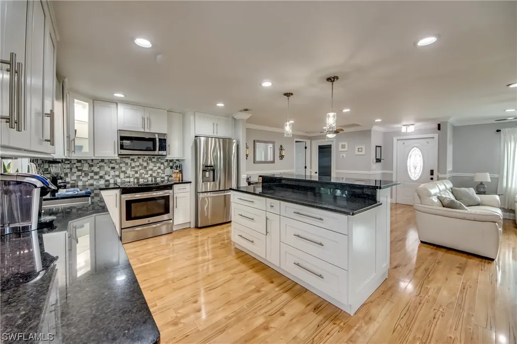 1453 SE 15th Street Cape Coral FL 33990