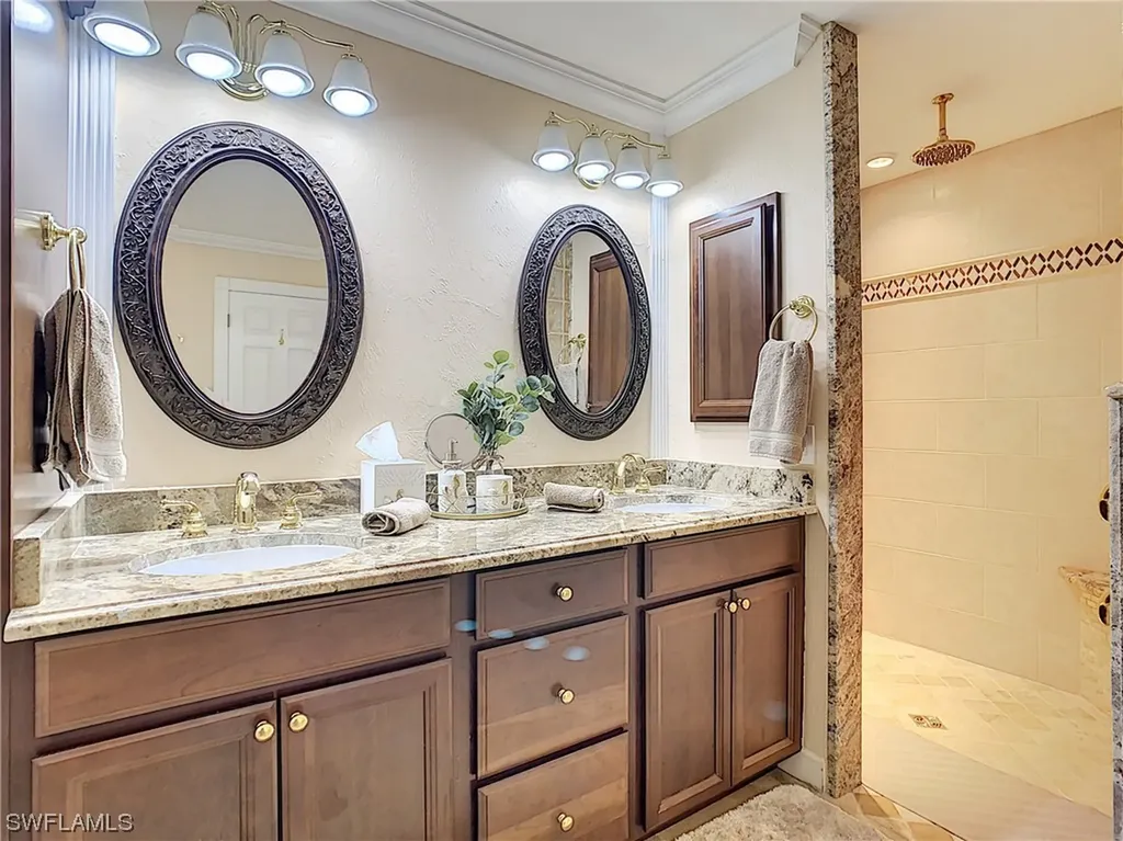 1749 Knights Way Naples FL 34112