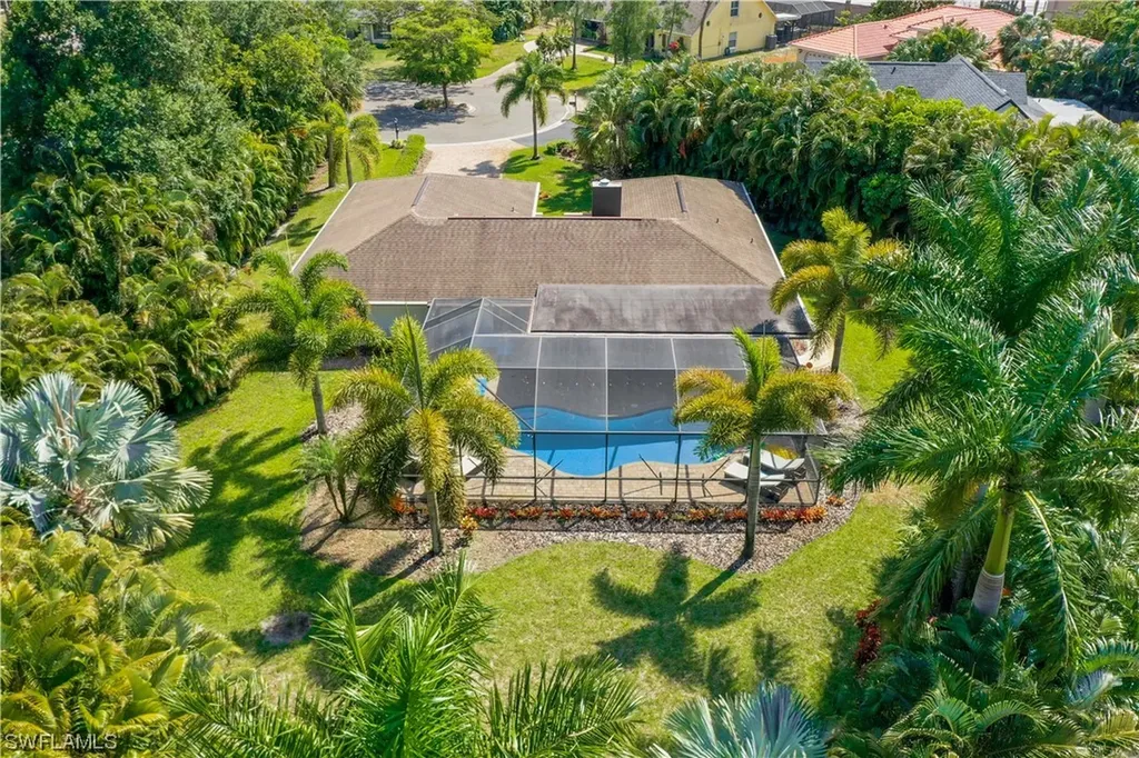 1749 Knights Way Naples FL 34112