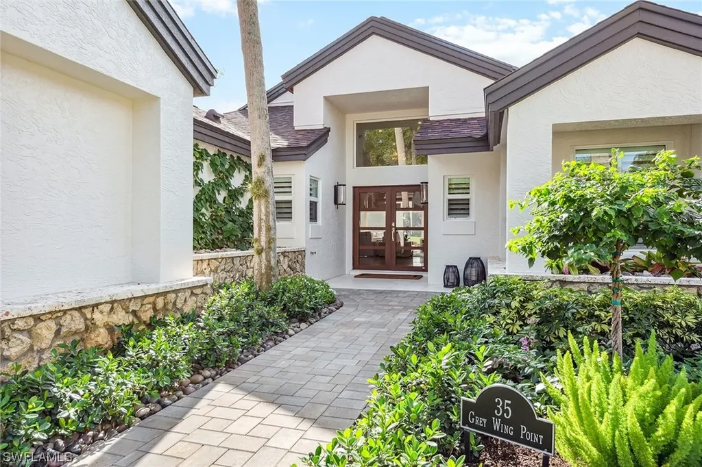 35 Grey Wing Point Naples FL 34113
