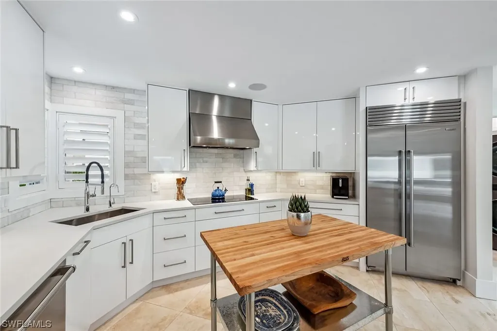 35 Grey Wing Point Naples FL 34113