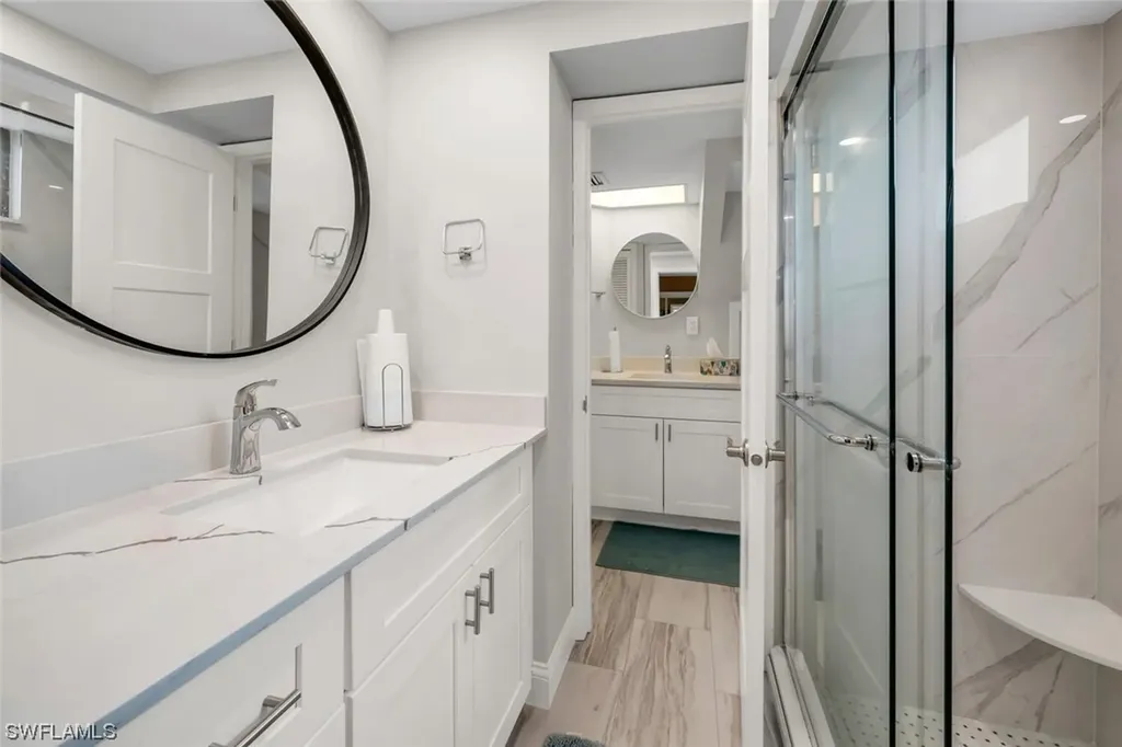 658-662 95th Avenue N Naples FL 34108