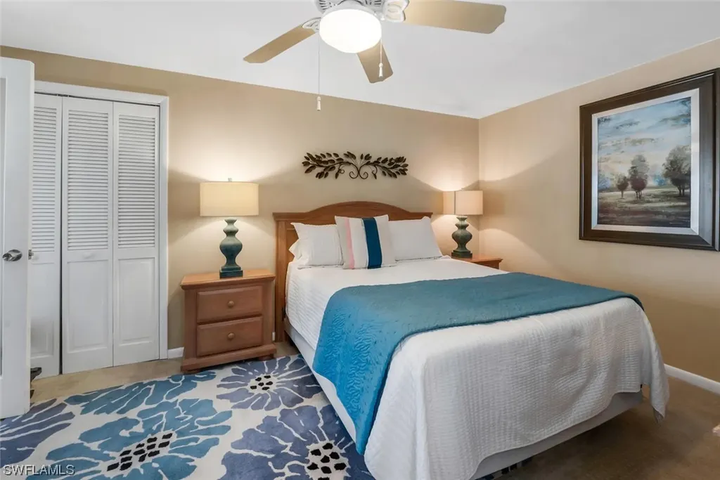 658-662 95th Avenue N Naples FL 34108