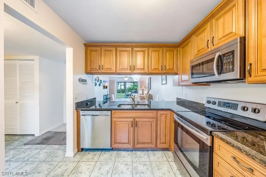 1714 Kings Lake Boulevard Naples FL 34112