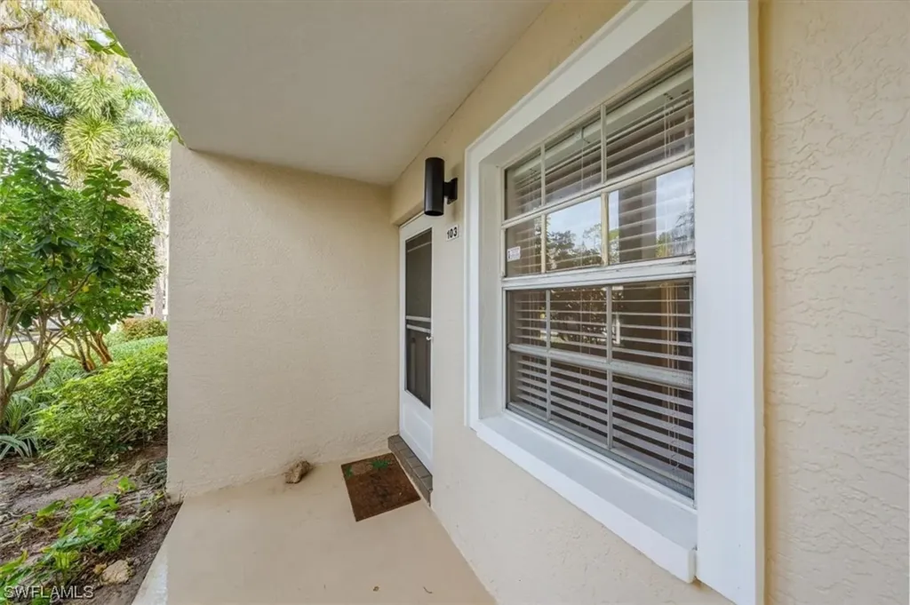 1714 Kings Lake Boulevard Naples FL 34112