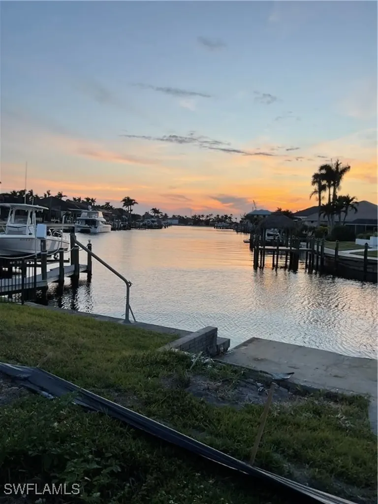 5354 Bayshore Avenue Cape Coral FL 33904