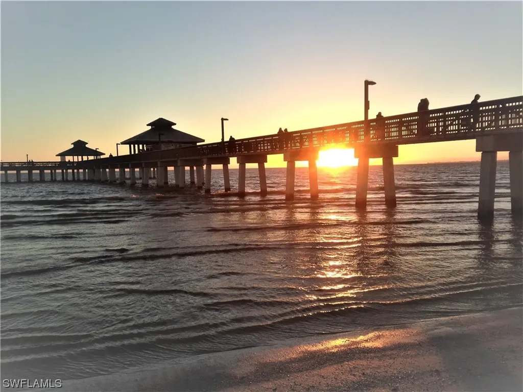 275 Tropical Shores Way Fort Myers Beach FL 33931