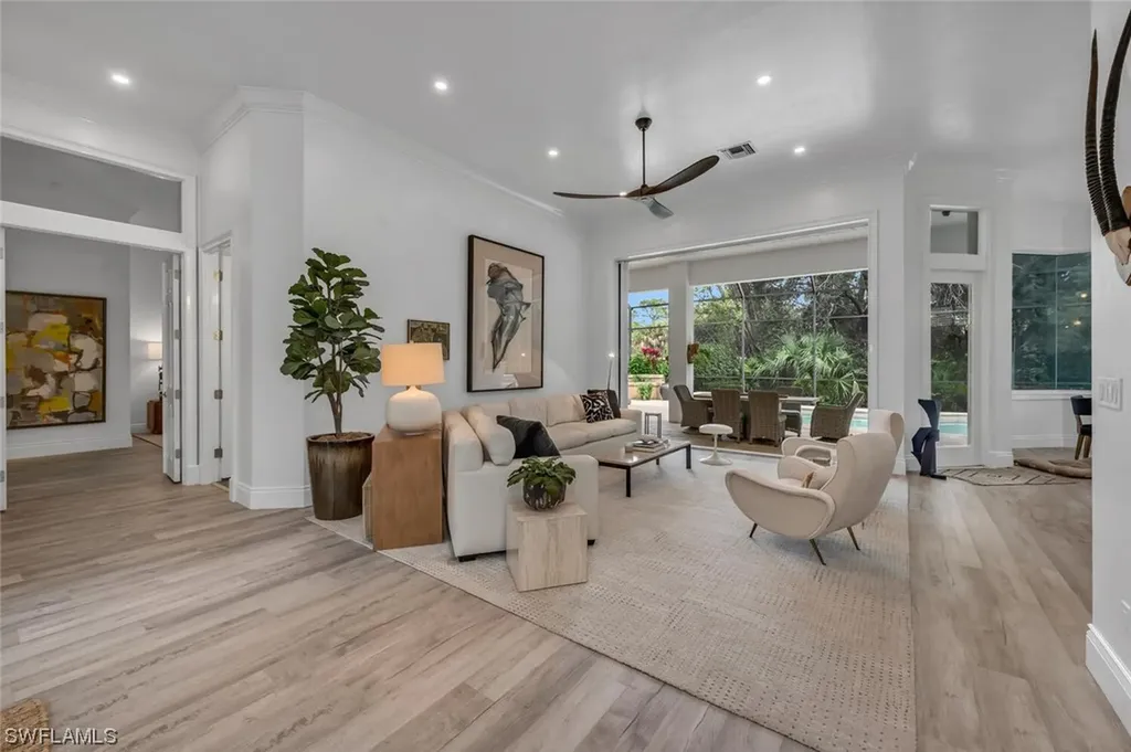 1017 Barcarmil Way Naples FL 34110