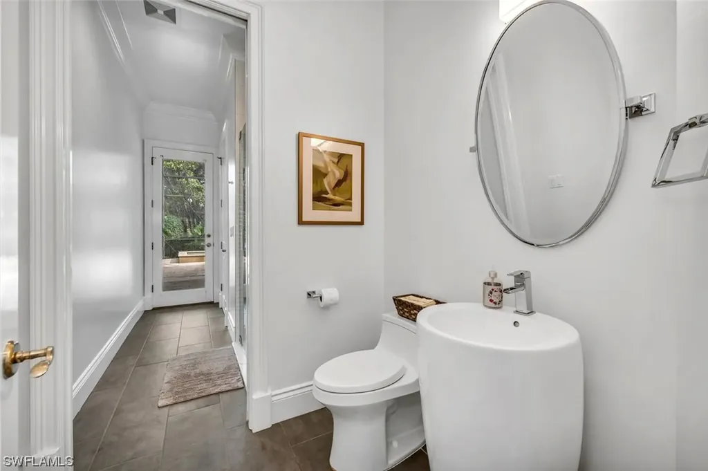 1017 Barcarmil Way Naples FL 34110