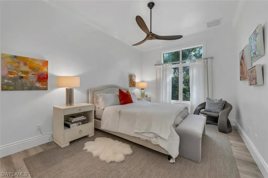 1017 Barcarmil Way Naples FL 34110