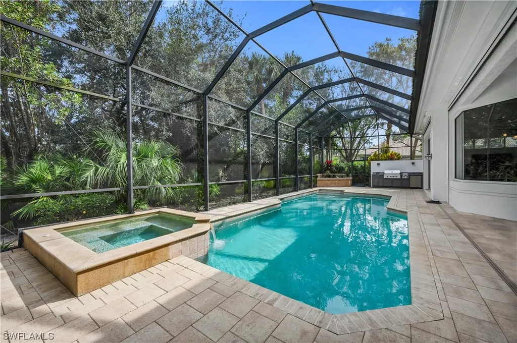 1017 Barcarmil Way Naples FL 34110