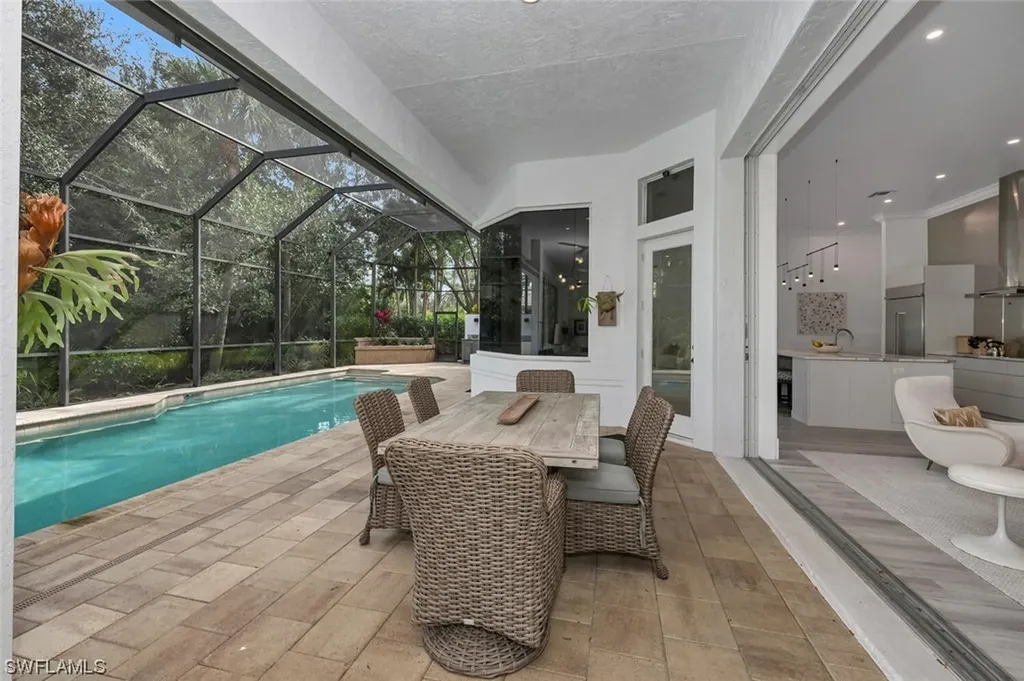 1017 Barcarmil Way Naples FL 34110
