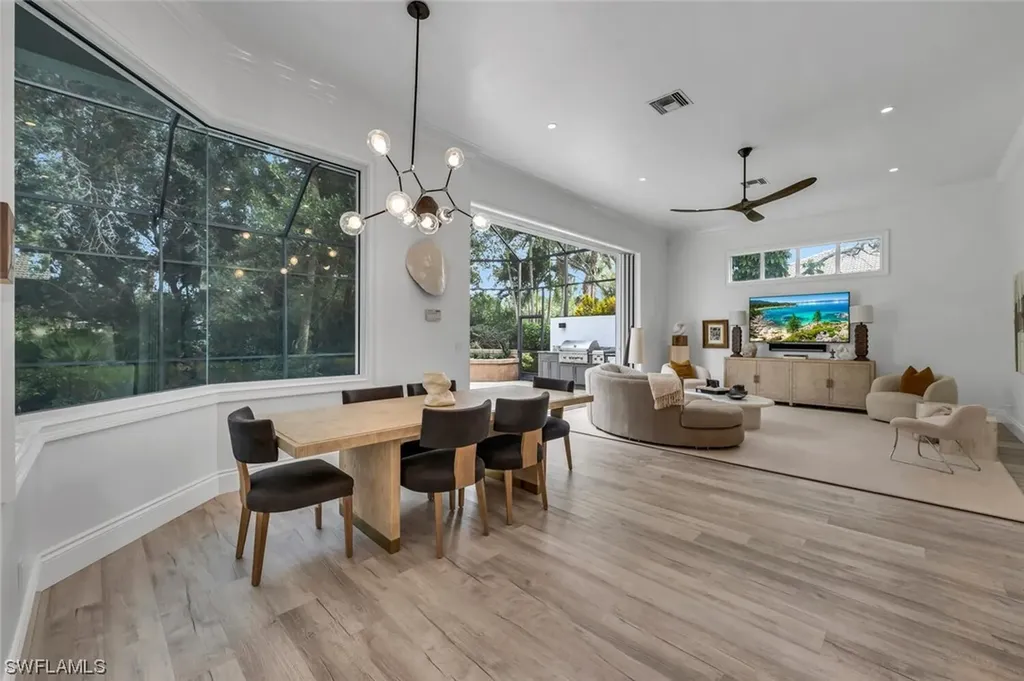 1017 Barcarmil Way Naples FL 34110