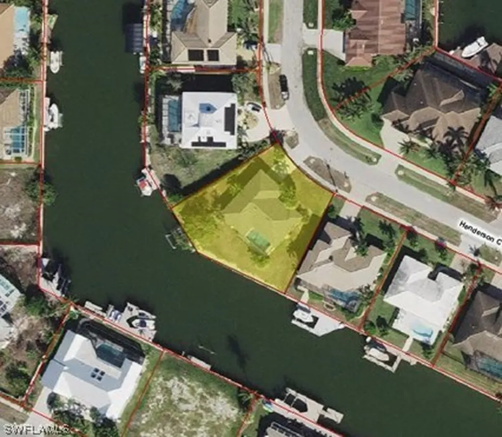 355 Henderson Court Marco Island FL 34145