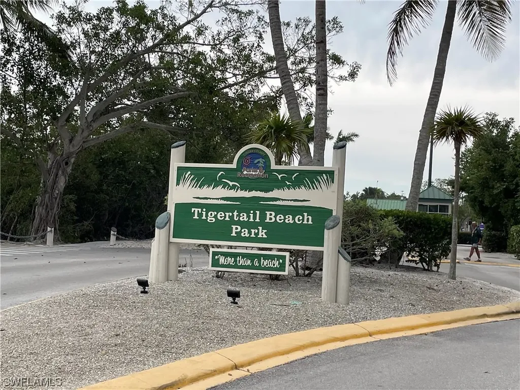 355 Henderson Court Marco Island FL 34145