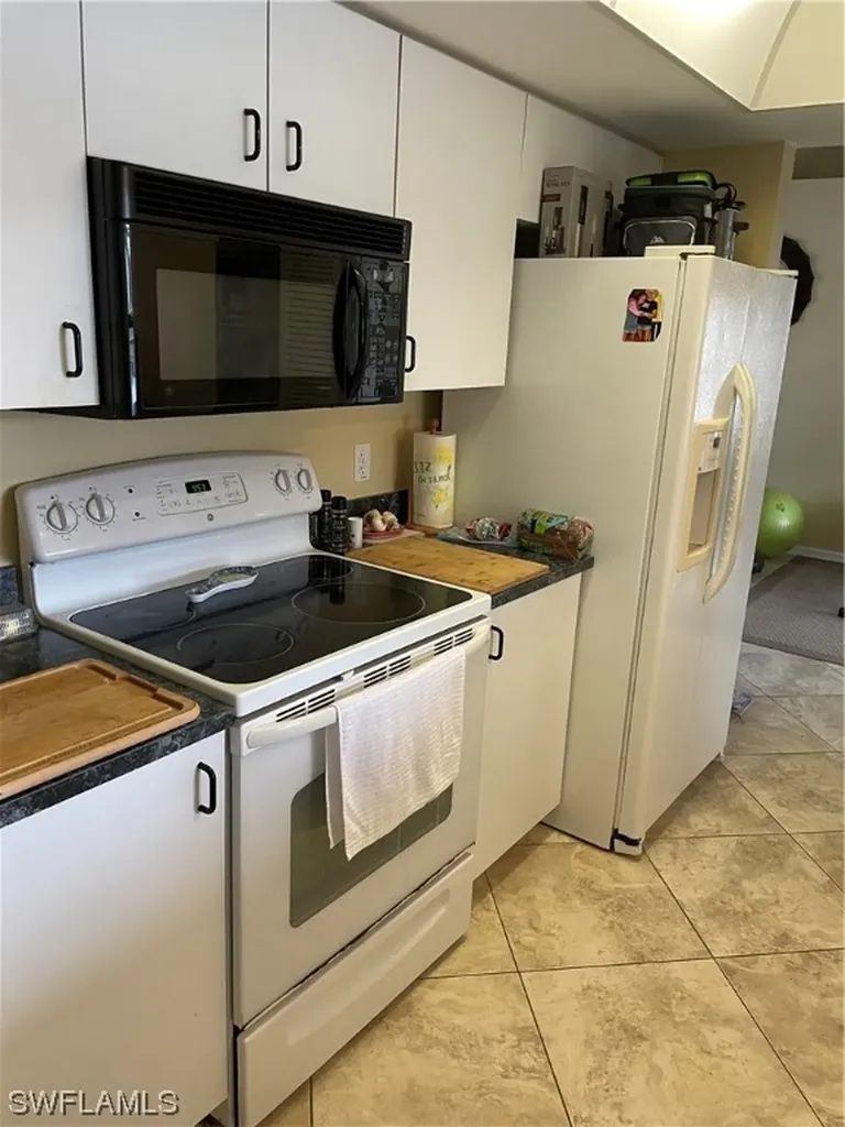 355 Henderson Court Marco Island FL 34145