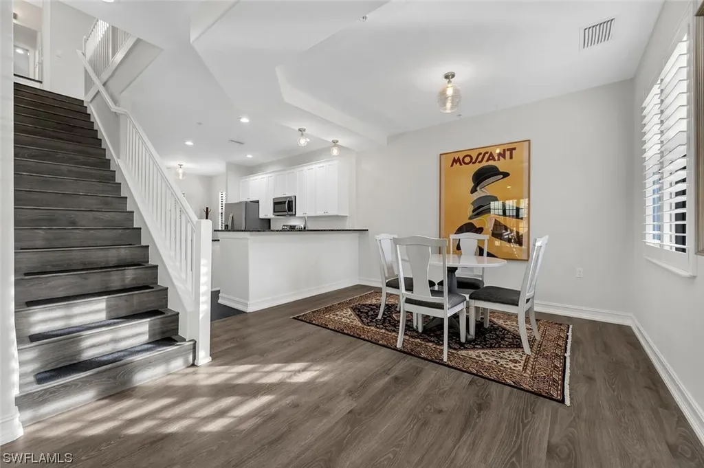 9154 Chula Vista Street Naples FL 34113