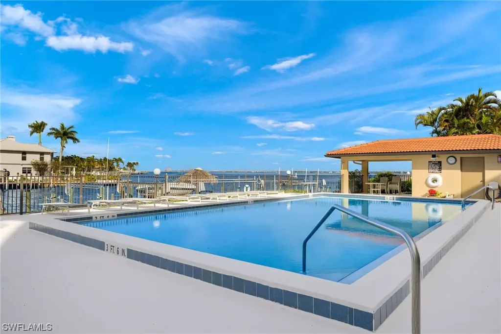 4013 SE 20th Place Cape Coral FL 33904