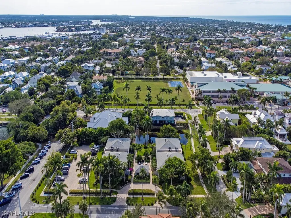 616 7th Avenue S Naples FL 34102