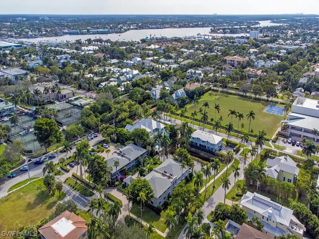 616 7th Avenue S Naples FL 34102