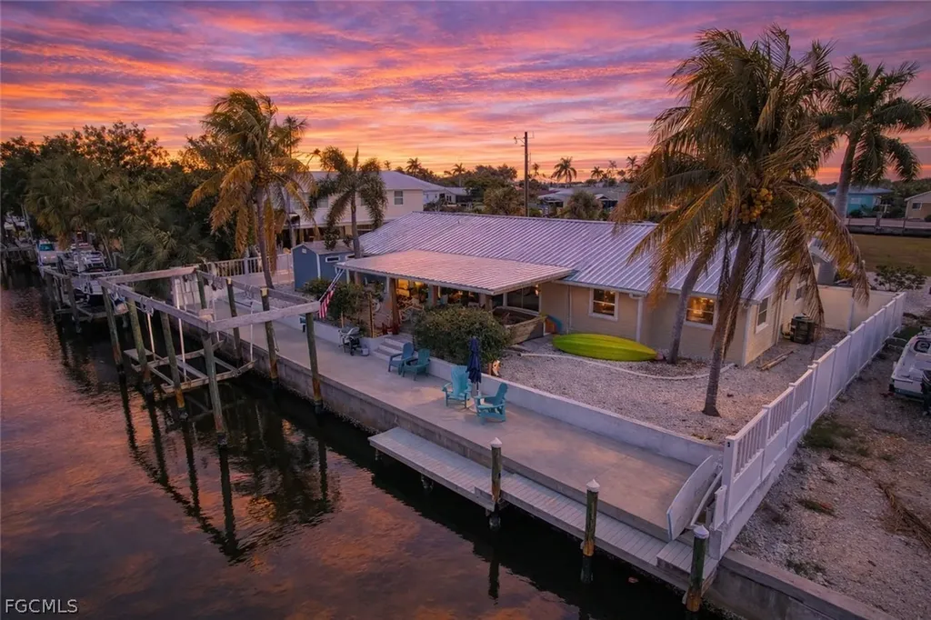 16091/093 Porto Bello Street Bokeelia FL 33922