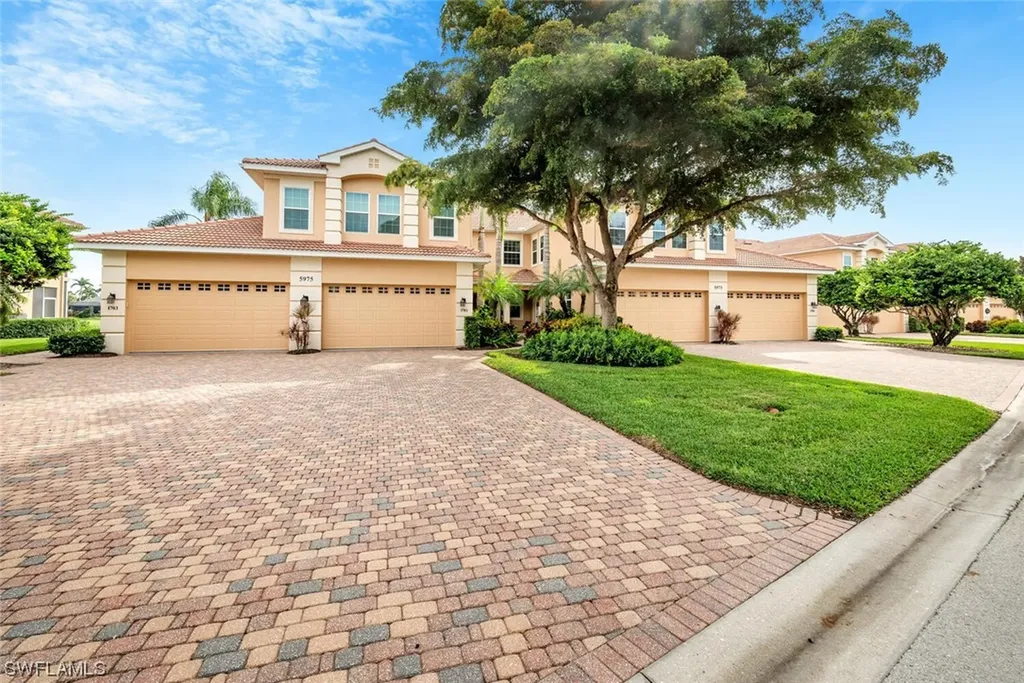 5975 Trophy Drive Naples FL 34110