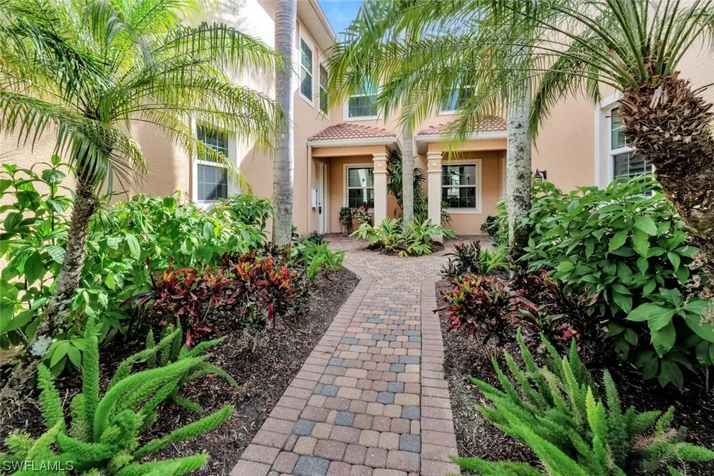 5975 Trophy Drive Naples FL 34110