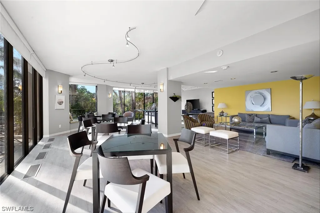5555 Heron Point Drive Naples FL 34108