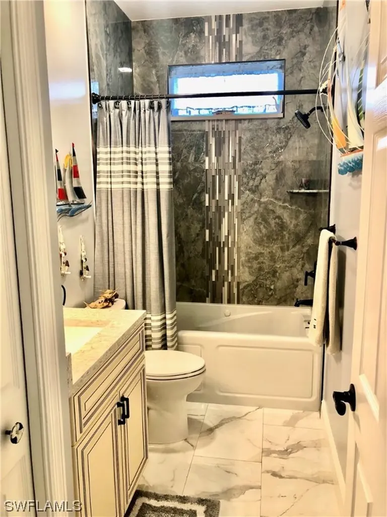 204 Stanhope Circle Naples FL 34104
